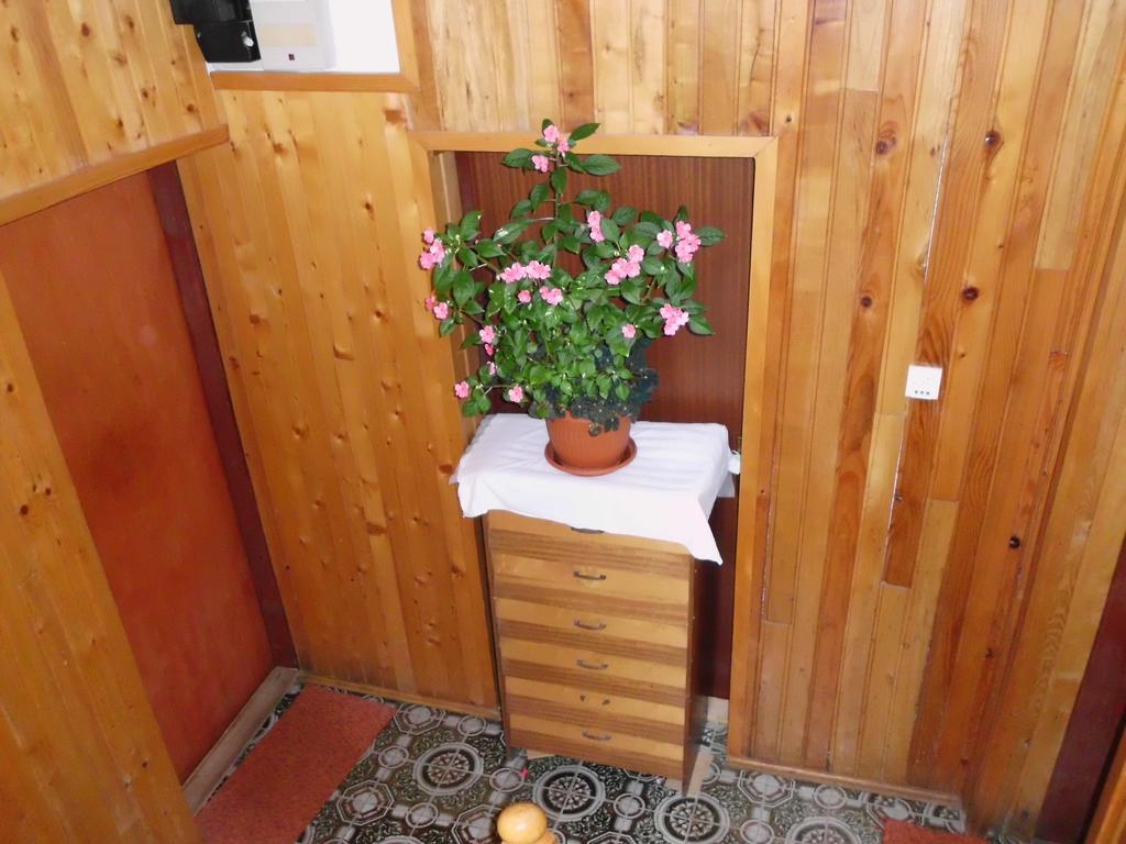 Guest House Krga Korenica Εξωτερικό φωτογραφία